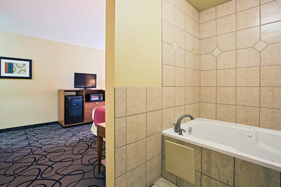 La Quinta By Wyndham Ft. Worth - Forest Hill, Tx Hotel 3*