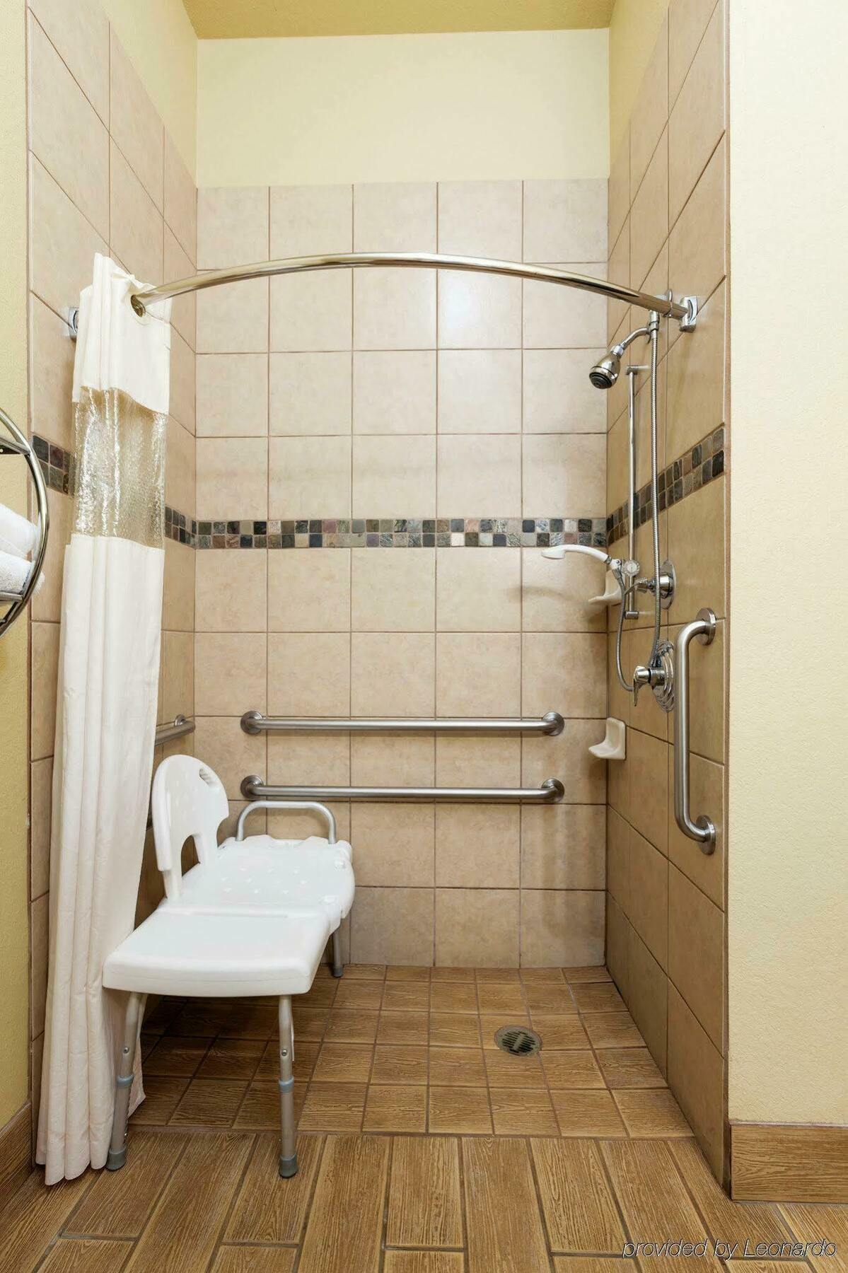 La Quinta By Wyndham Ft. Worth - Forest Hill, Tx Hotel
